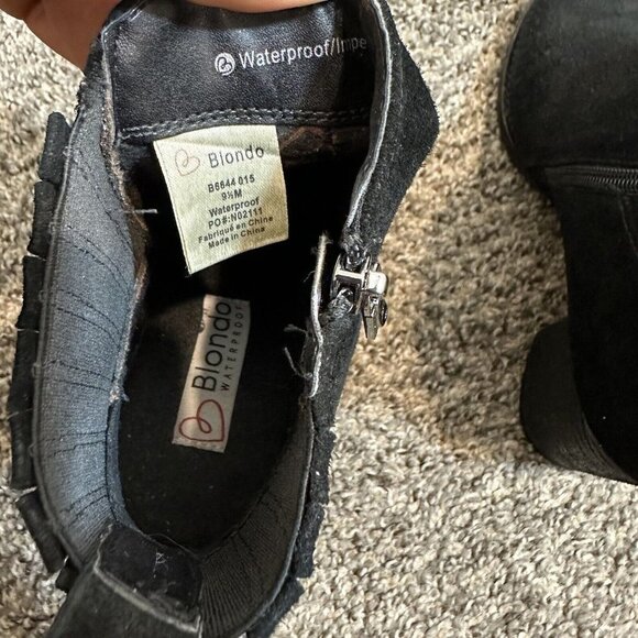 Blondo waterproof Chelsea Ankle Boots Block Heel Size 9.5 M Side Zip Black Suede - Picture 5 of 7